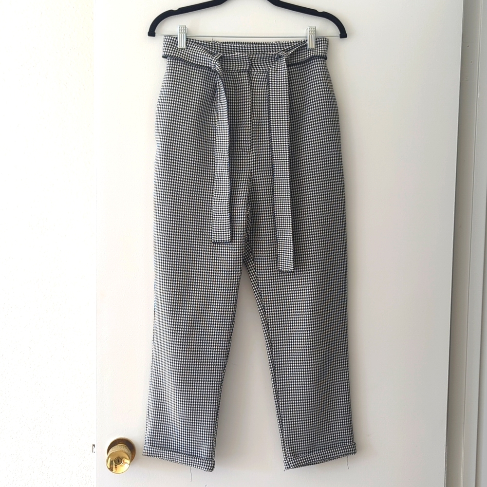 Houndstooth trousers with belt